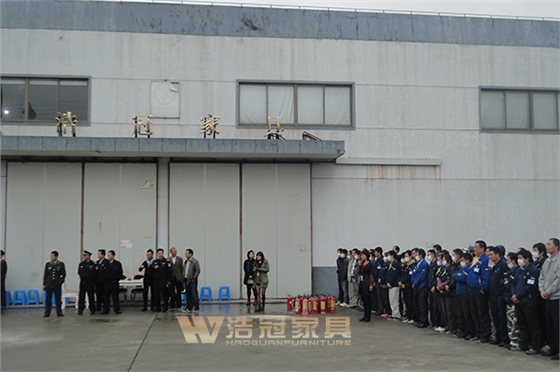 消防演習(xí)中-浩冠家具消防演習(xí)