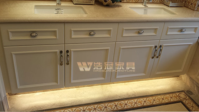 法式-主臥木飾面護墻板