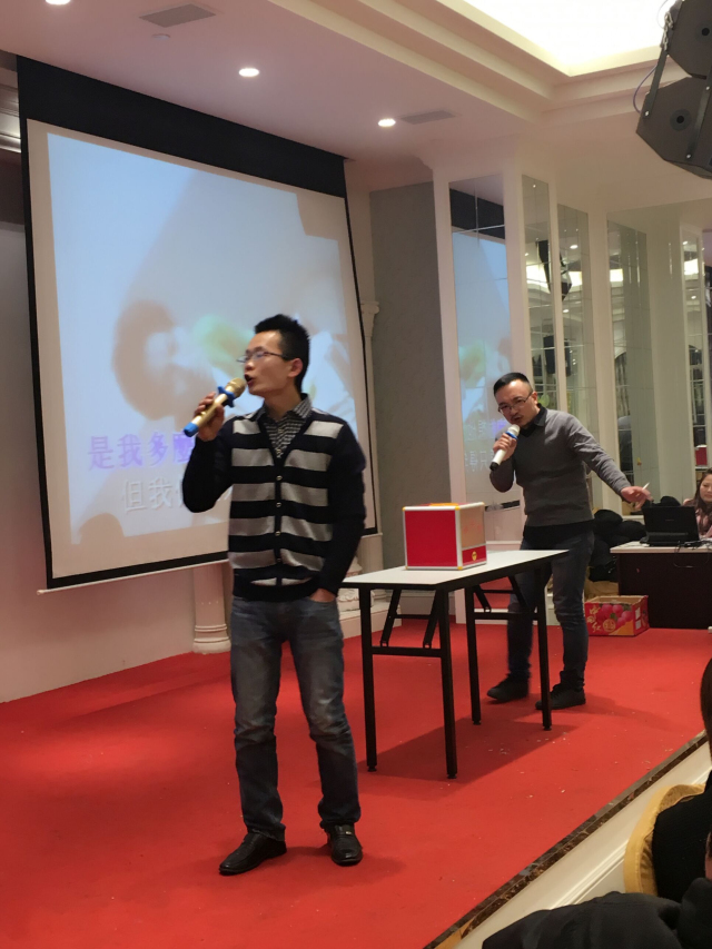 著名設(shè)計(jì)師同臺(tái)表演