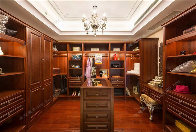 浩冠衣帽間 浩冠衣帽間