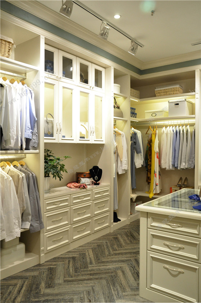 浩冠衣帽間 浩冠衣帽間