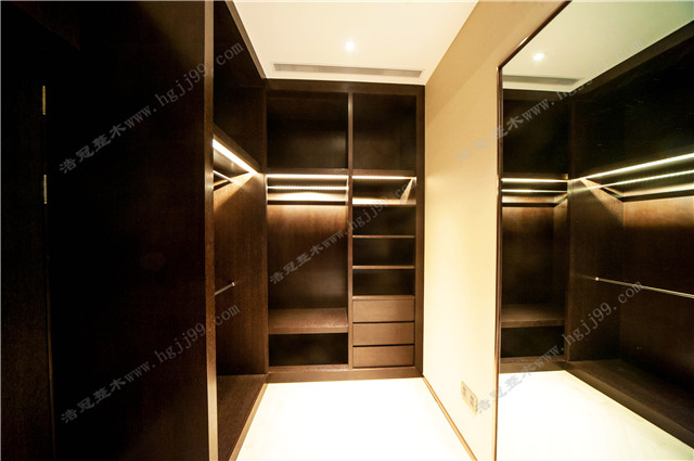 浩冠整體衣帽間