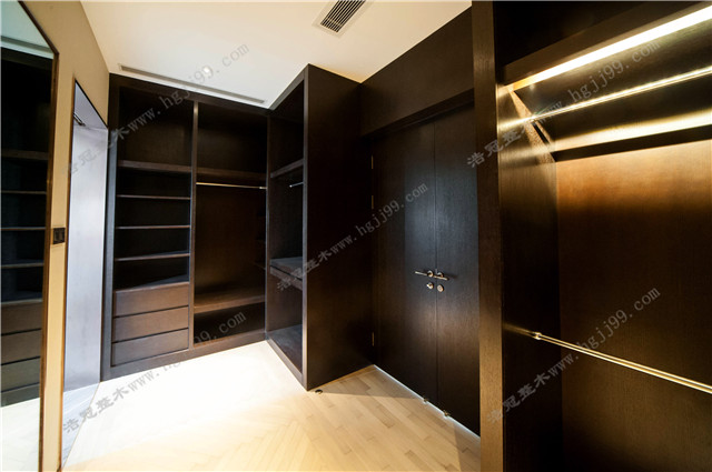 浩冠整體衣帽間