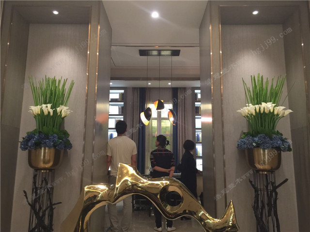 浩冠定制背景飾面框