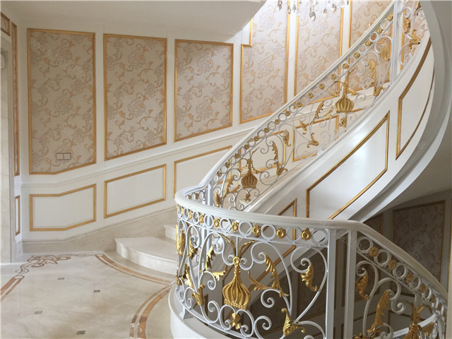 旋轉樓梯1.jpg 旋轉樓梯1.jpg